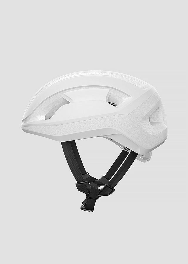 Biały kask rowerowy marki POC