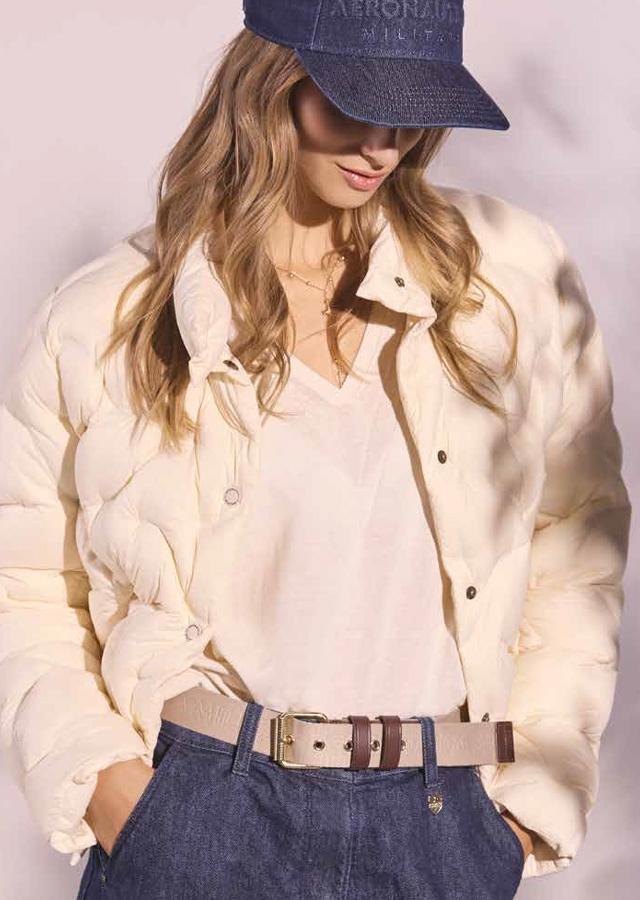 Beżowa kurtka przejściowa na wiosnę Aeronautica Militare 